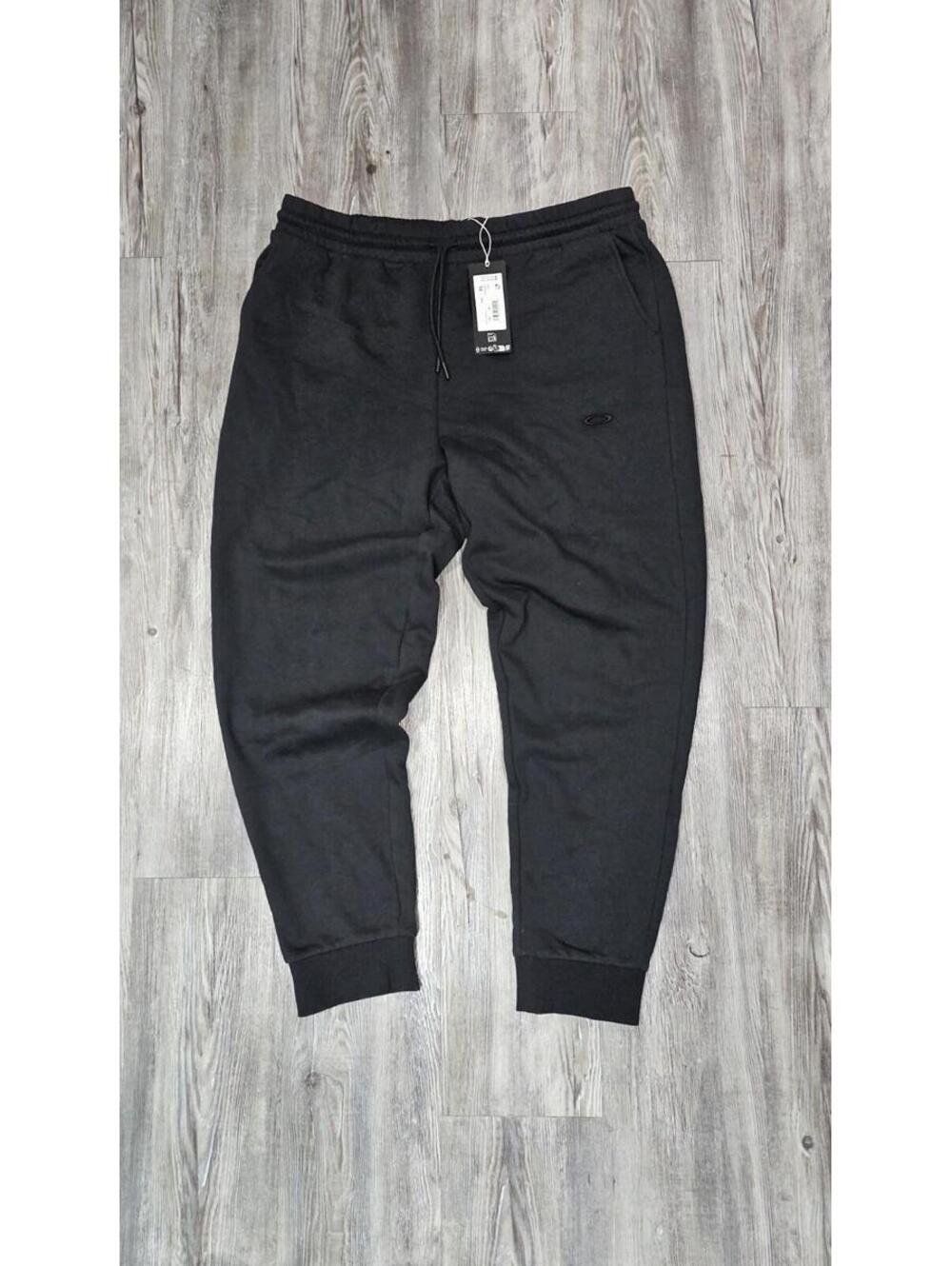 Oakley Black Joggers Size XL NWT Athletic Sweatpants